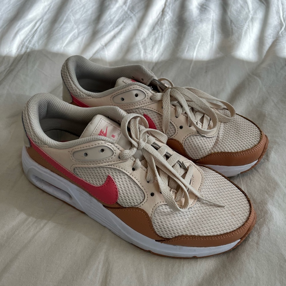Nike women’s Air Max SC size 7